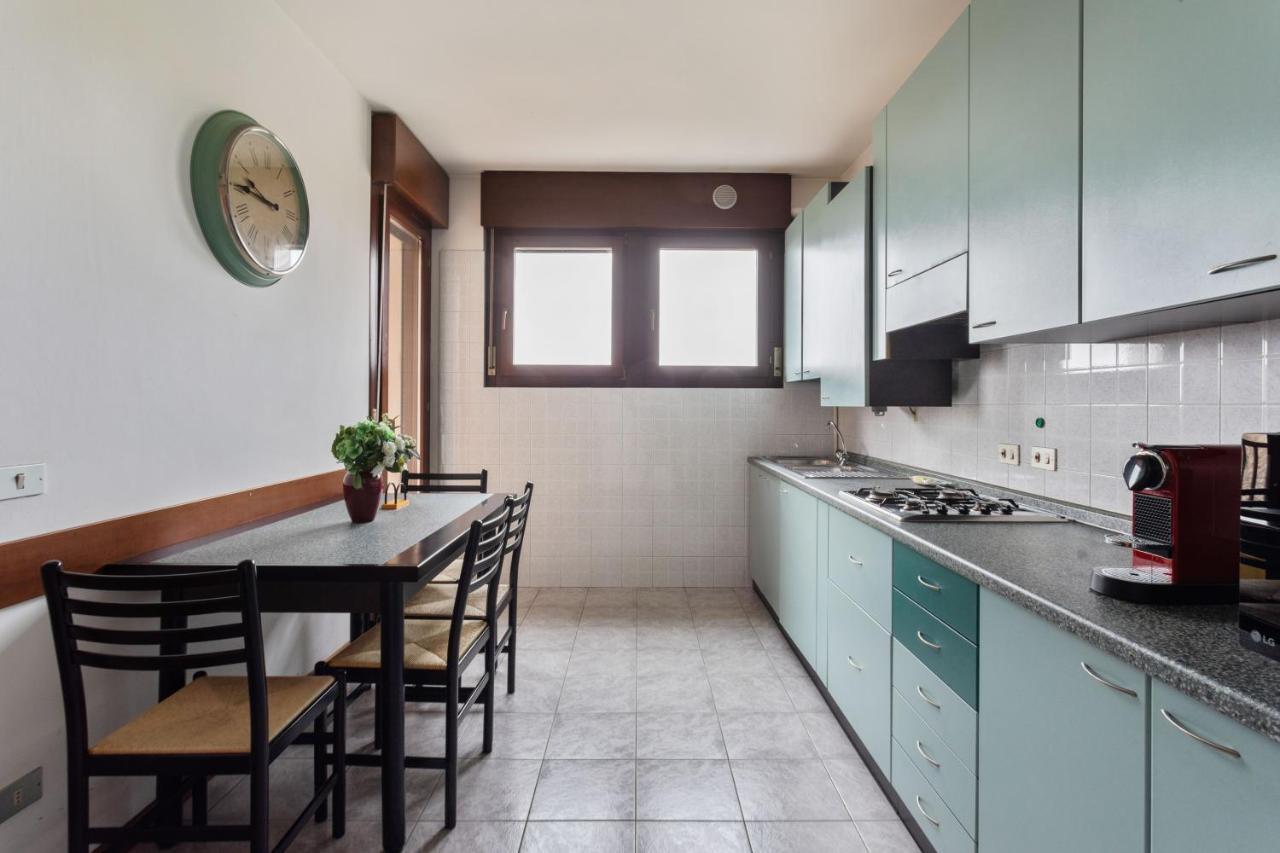 Borgo Roma With Parking - Pet Friendly Apartment Verona Bagian luar foto